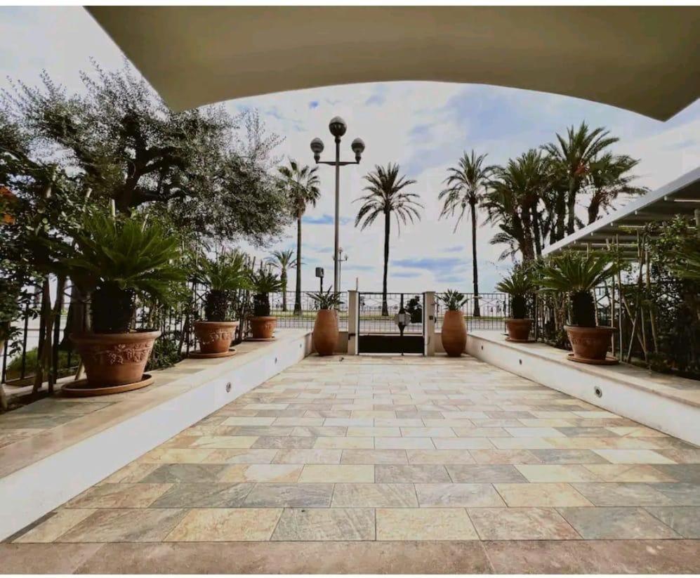 - Promenade Des Anglais - Climatise, 4 Pers Apartment Nice Bagian luar foto