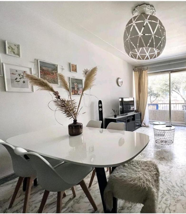 - Promenade Des Anglais - Climatise, 4 Pers Apartment Nice Bagian luar foto